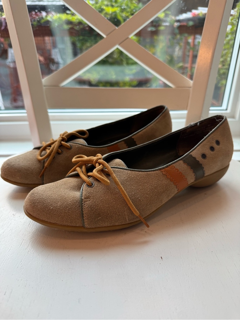 Dollhouse Tan Suede Oxford Lace-Up Flats 8.5 | Retro 70s Indie Boho Academia